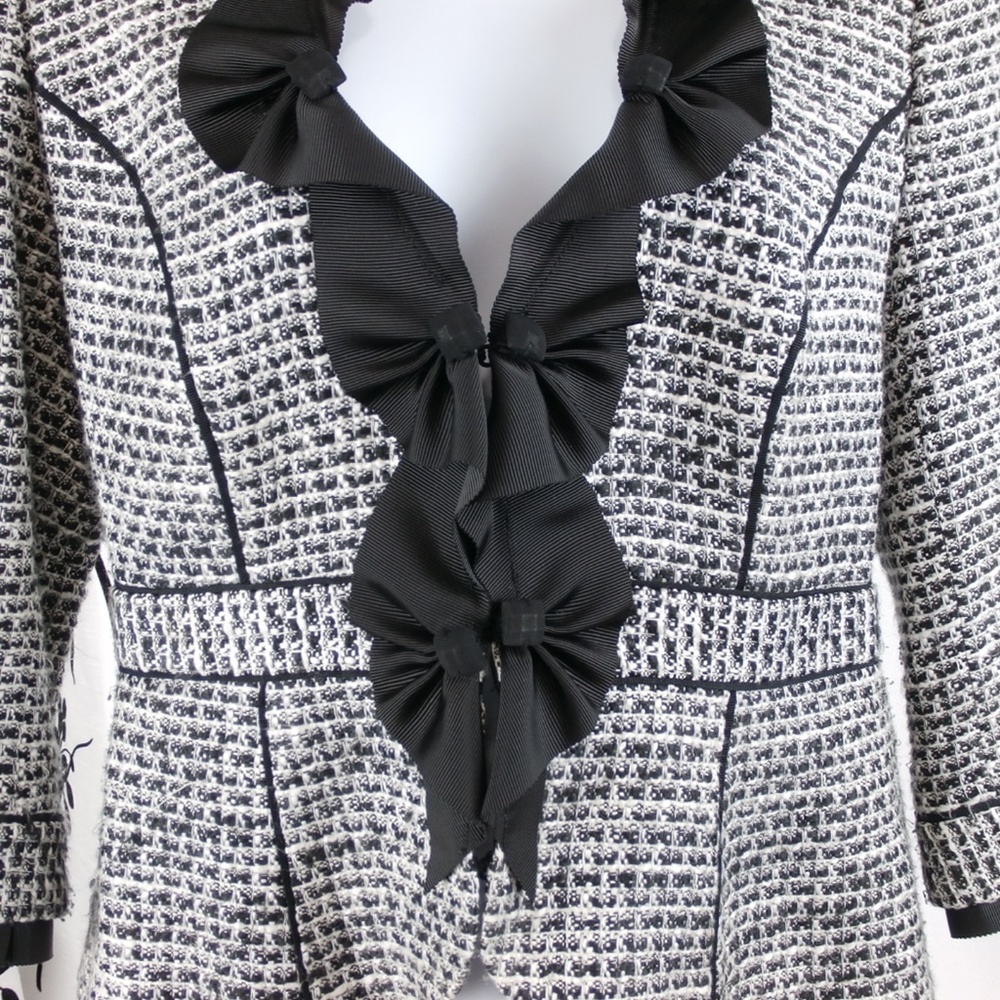 White Black Tweed Blazer Ribbon Flower Trim Sz 2